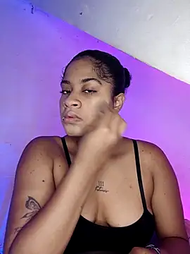 Snapshot of camilafoox7 chatting on 09/28/25, 12:45 camilafoox7 online show from 09/28/25, 12:45