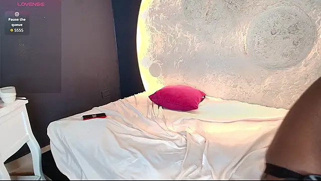 CarolinaGomez  online show from 11/25/25, 07:58