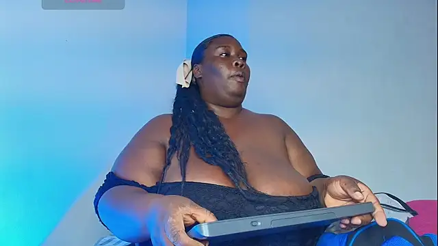 CarolinaGomez  online show from 01/06/26, 07:29