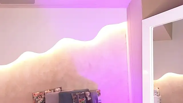 SaraGuzmann online show from 01/13/26, 07:18