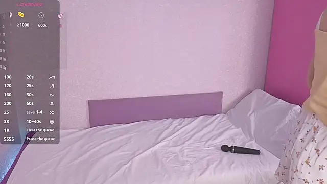 blooming rosee online show from 10/21/25, 12:15