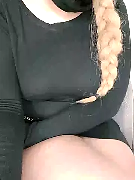 princesse-luna online show from 12/13/25, 08:04