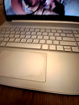 Snapshot of mecumming2 chatting on 10/24/25, 11:37 mecumming2 online show from 10/24/25, 11:37