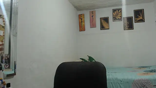 Snapshot of Emily_babybo chatting on 10/17/25, 11:06 Emily babybo online show from 10/17/25, 11:06