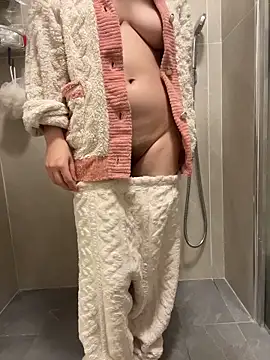 fioralba online show from 11/11/25, 06:36