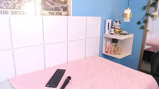 PenelopeBond online show from 10/30/25, 02:04