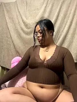 Snapshot of kiaradanielaxx chatting on 10/10/25, 04:46 kiaradanielaxx online show from 10/10/25, 04:46