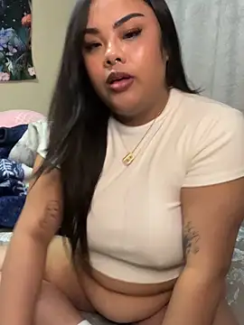 kiaradanielaxx online show from 12/17/25, 03:11