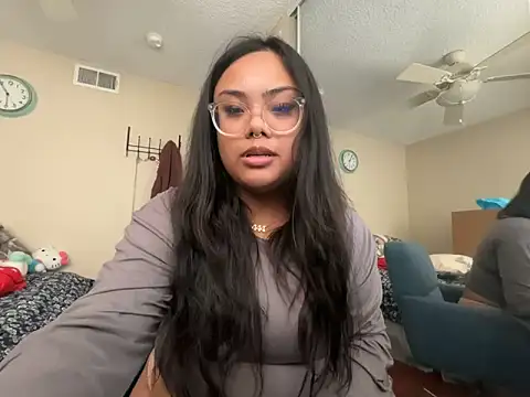 kiaradanielaxx online show from 11/12/25, 09:07