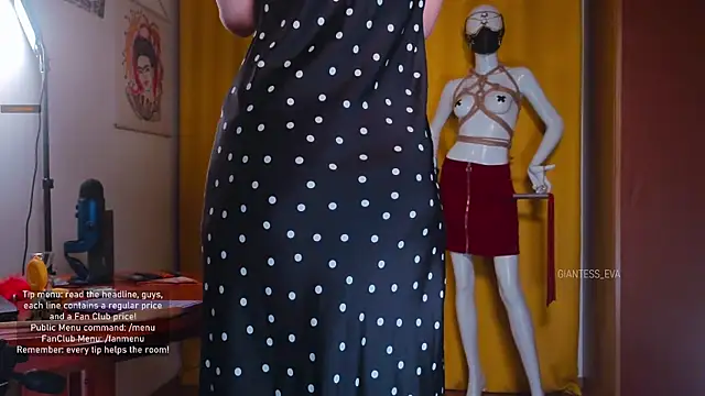 Giantess Eva online show from 10/27/25, 03:24