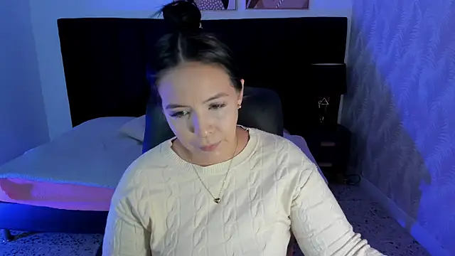 camiladuke7 online show from 10/01/25, 07:40