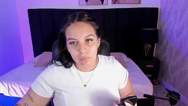 Snapshot of camiladuke7 chatting on 01/07/26, 07:41 camiladuke7 online show from 01/07/26, 07:41