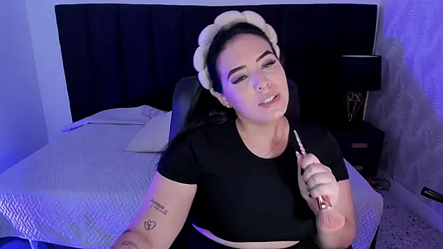 camiladuke7 online show from 10/07/25, 07:37