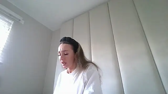 Snapshot of Scotishminx25 chatting on 10/09/25, 04:40 Scotishminx25 online show from 10/09/25, 04:40