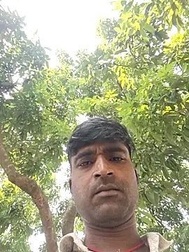 Snapshot of kkshan0923 chatting on 10/20/25, 05:09 kkshan0923 online show from 10/20/25, 05:09