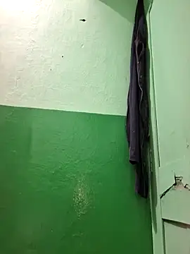 Snapshot of kkshan0923 chatting on 10/16/25, 01:52 kkshan0923 online show from 10/16/25, 01:52