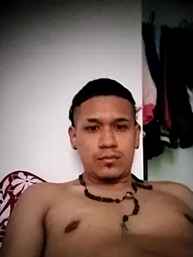 Snapshot of Mohamedxxx13 chatting on 10/12/25, 07:15 Mohamedxxx13 online show from 10/12/25, 07:15