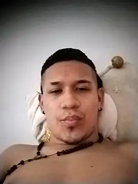 Snapshot of Mohamedxxx13 chatting on 10/11/25, 06:42 Mohamedxxx13 online show from 10/11/25, 06:42