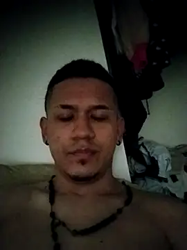 Snapshot of Mohamedxxx13 chatting on 09/29/25, 03:17 Mohamedxxx13 online show from 09/29/25, 03:17