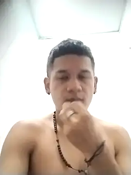 Snapshot of Mohamedxxx13 chatting on 09/23/25, 05:14 Mohamedxxx13 online show from 09/23/25, 05:14