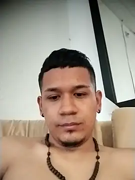 Snapshot of Mohamedxxx13 chatting on 09/22/25, 04:35 Mohamedxxx13 online show from 09/22/25, 04:35