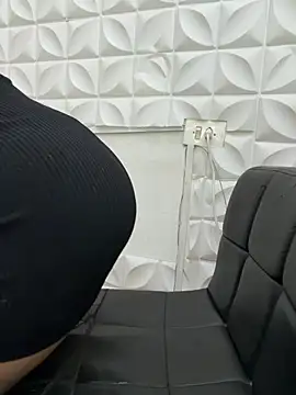 Valeriacris online show from 04/23/26, 03:24