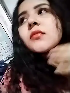 Snapshot of Carolceleste24 chatting on 10/28/25, 09:14 Carolceleste24 online show from 10/28/25, 09:14