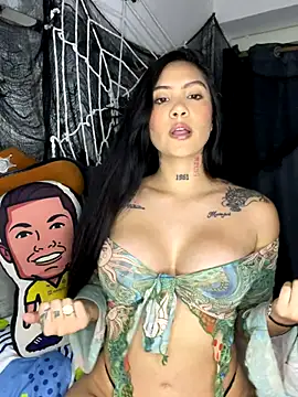 liahouses online show from 10/26/25, 01:06