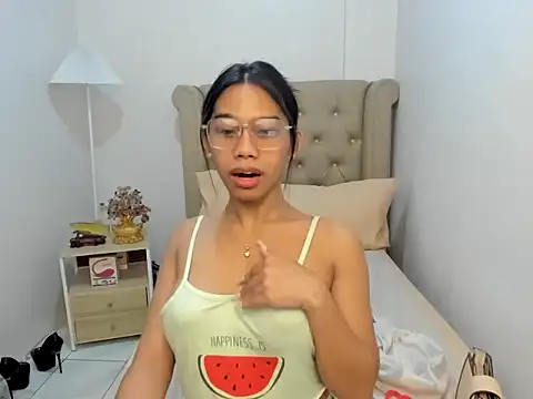 athinawilliams online show from 11/28/25, 02:01