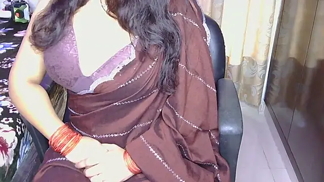 Hey Jully online show from 12/03/25, 06:25