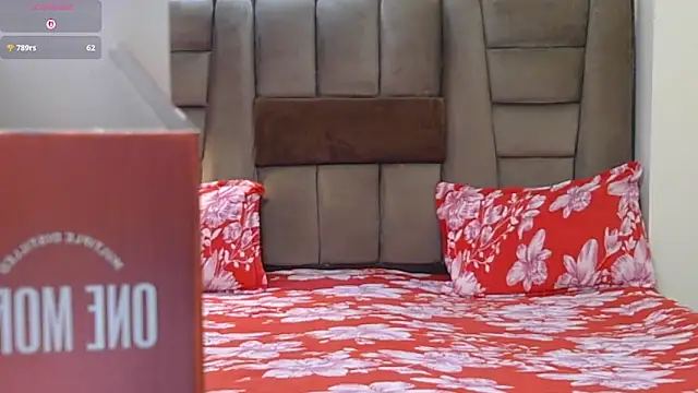 Hey Jully online show from 02/18/26, 06:22