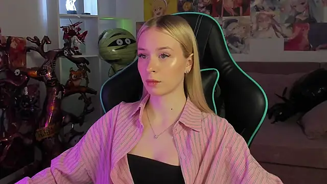 MiaGraces online show from 11/04/25, 05:28