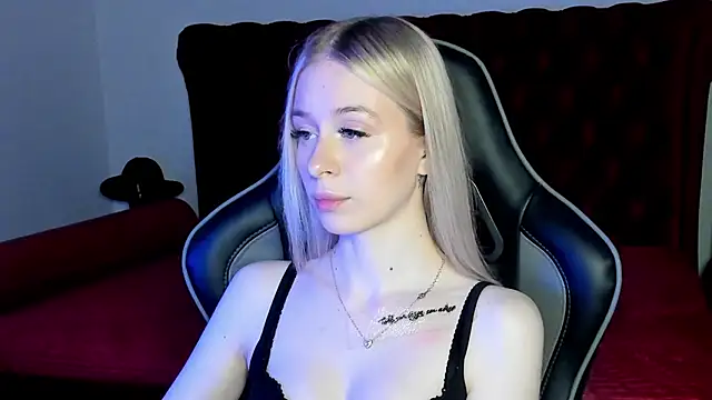 MiaGraces online show from 11/28/25, 05:29