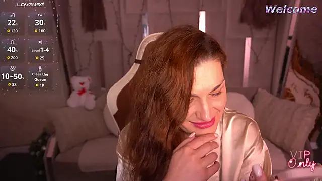 EllaGoldenn online show from 02/09/26, 10:08