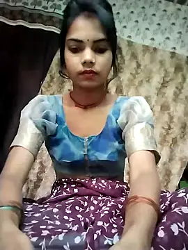 PRACHI-743 online show from 11/18/25, 01:43