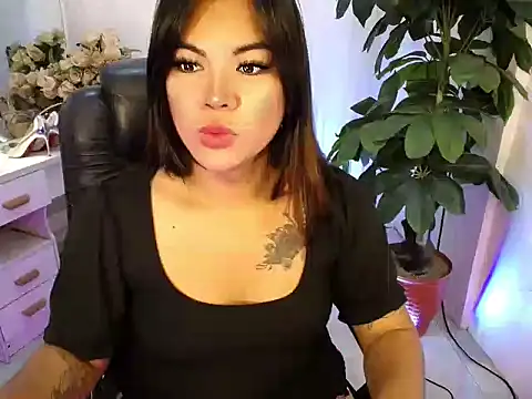 Snapshot of AngelitaDeputouch chatting on 09/25/25, 10:05 AngelitaDeputouch online show from 09/25/25, 10:05