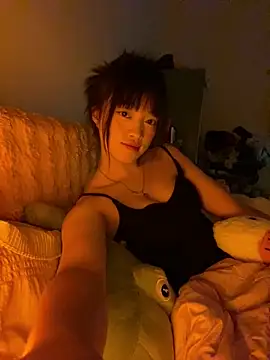Snapshot of Tramy_xx chatting on 06/14/26, 01:56 Tramy xx online show from 06/14/26, 01:56