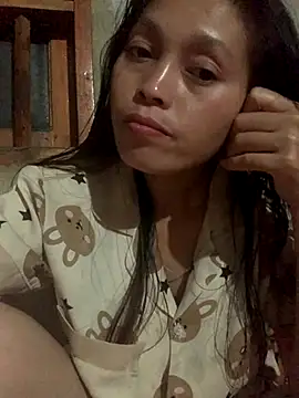 Snapshot of Halyy_xx chatting on 10/02/25, 02:31 Halyy xx online show from 10/02/25, 02:31