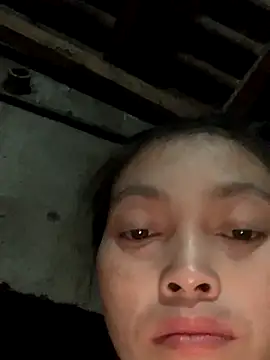 Snapshot of Halyy_xx chatting on 11/13/25, 11:36 Halyy xx online show from 11/13/25, 11:36