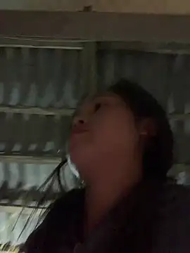 Snapshot of Halyy_xx chatting on 11/04/25, 01:59 Halyy xx online show from 11/04/25, 01:59