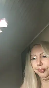 MarinaMargo online show from 12/19/25, 09:39