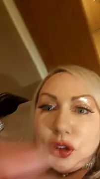 Snapshot of MarinaMargo chatting on 11/13/25, 11:19 MarinaMargo online show from 11/13/25, 11:19