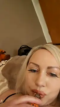 MarinaMargo online show from 11/20/25, 06:19