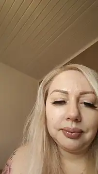 MarinaMargo online show from 12/03/25, 09:58