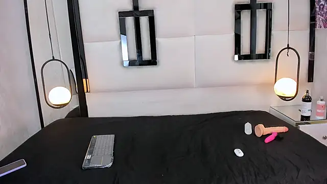 SerenaWild1 online show from 11/15/25, 04:49