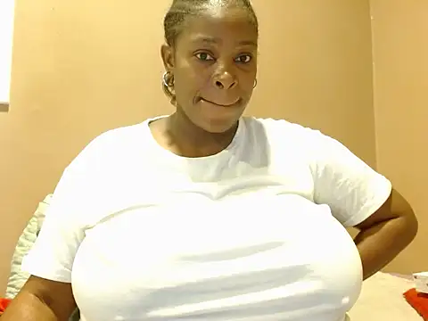 Snapshot of champaigncork chatting on 05/19/26, 11:45 champaigncork online show from 05/19/26, 11:45
