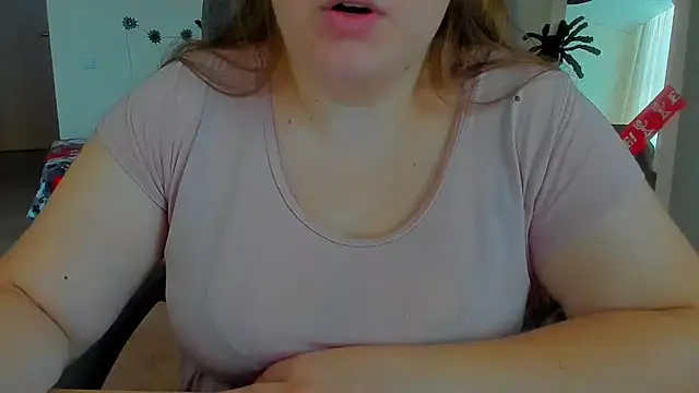 Snapshot of Liza-Mendez chatting on 10/18/25, 05:20 Liza-Mendez online show from 10/18/25, 05:20
