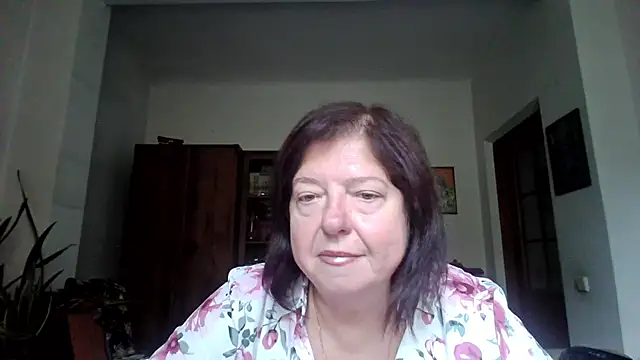 Snapshot of Violet_Pulse chatting on 09/28/25, 11:39 Violet Pulse online show from 09/28/25, 11:39