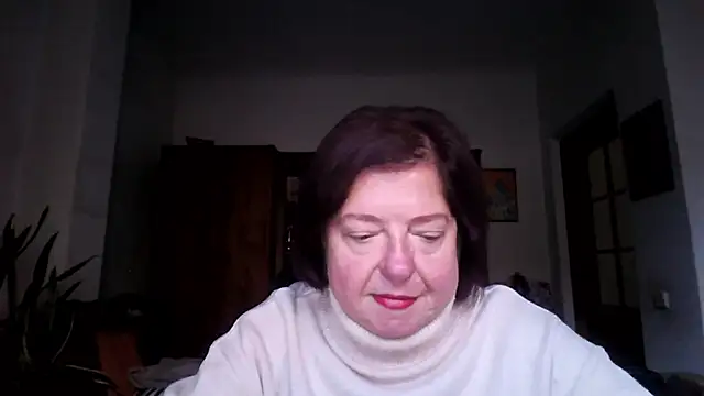 Snapshot of Violet_Pulse chatting on 10/14/25, 01:12 Violet Pulse online show from 10/14/25, 01:12