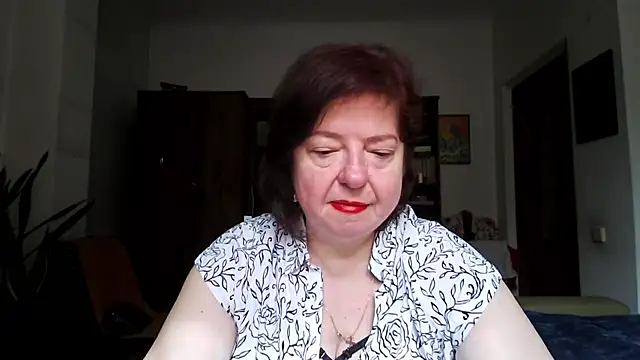 Snapshot of Violet_Pulse chatting on 06/18/26, 06:34 Violet Pulse online show from 06/18/26, 06:34